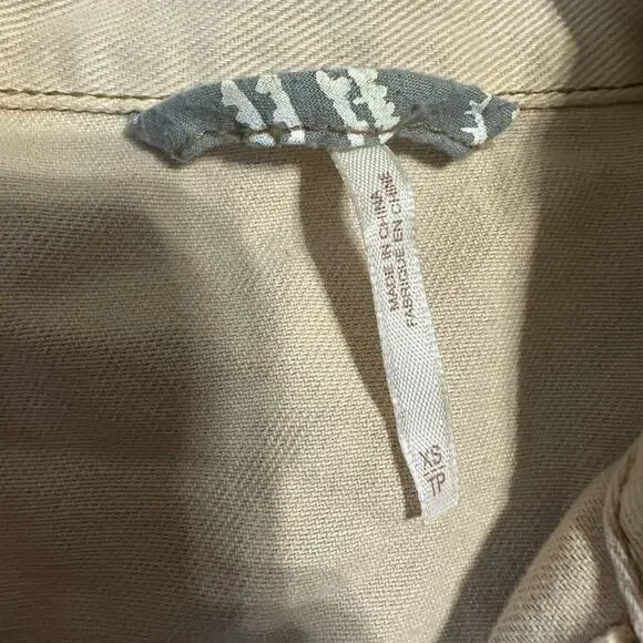 Free People XS Denim Jean Jacket Beige Tan Cropped Boho Trucker - Picture 3 of 4